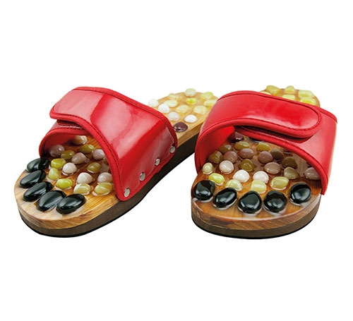 Sandalen mit Natursteinen